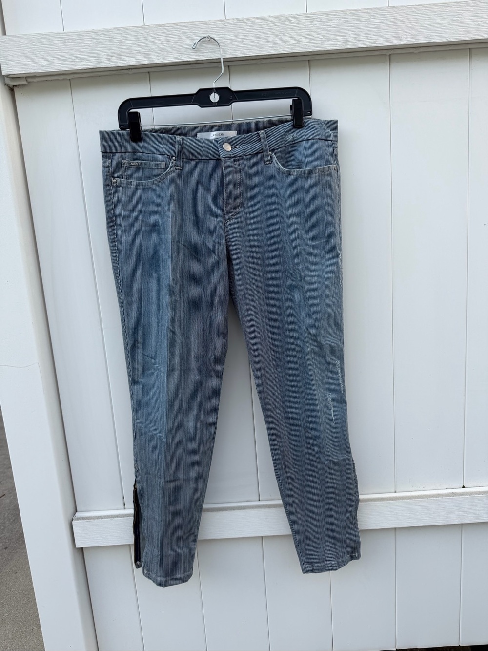 Joe's Jeans Light Blue Ankle Zip Hem Cropped Jeans - Picture 2 of 7